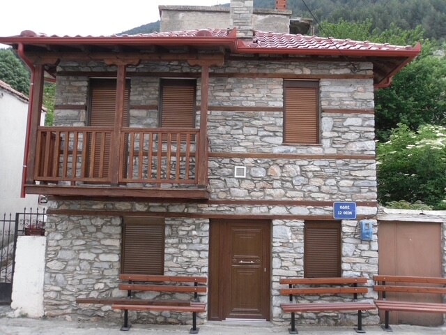 Kokkinopilos of Olympus